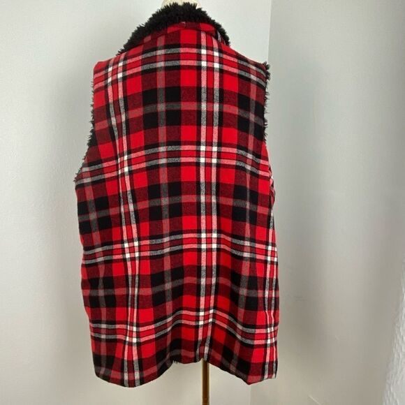 Westbound Woman Red Buffalo Plaid Black Sherpa Vest CabinCore Fall Holidays 2X - Picture 2 of 13